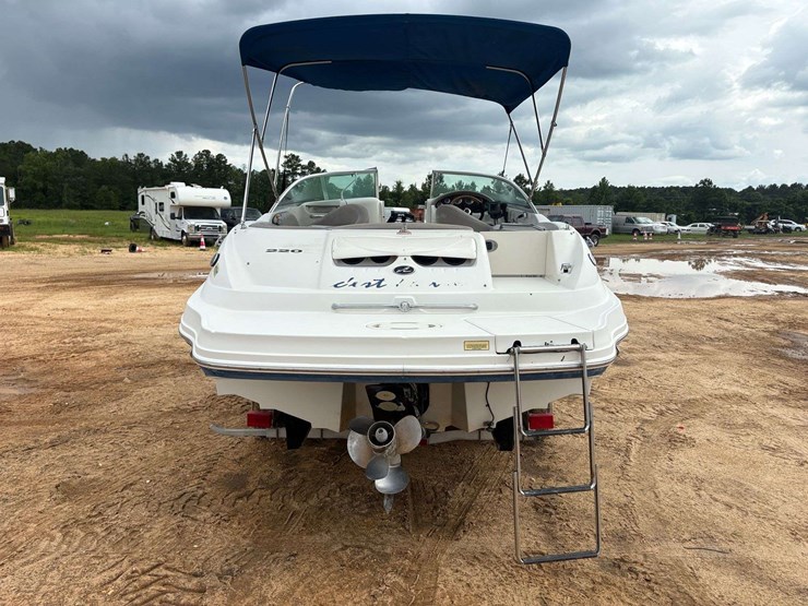 2004-sea-ray-220sd-ski-boat-w/-trailer-image-6