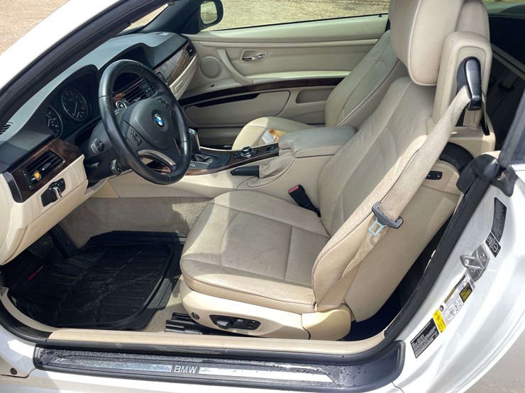 2013-bmw-328i-2-door-convertible-(116,730-miles)-image-10