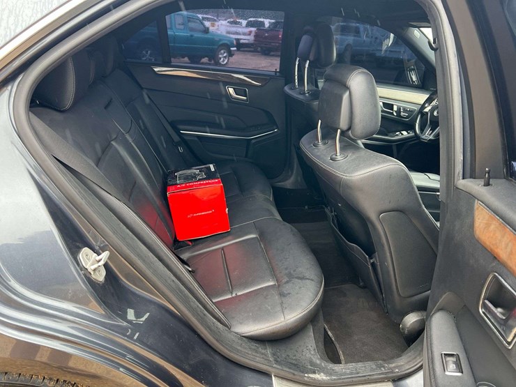 2014-mercedes-benz-e350-4-door-sedan-(270,397-miles)-image-16