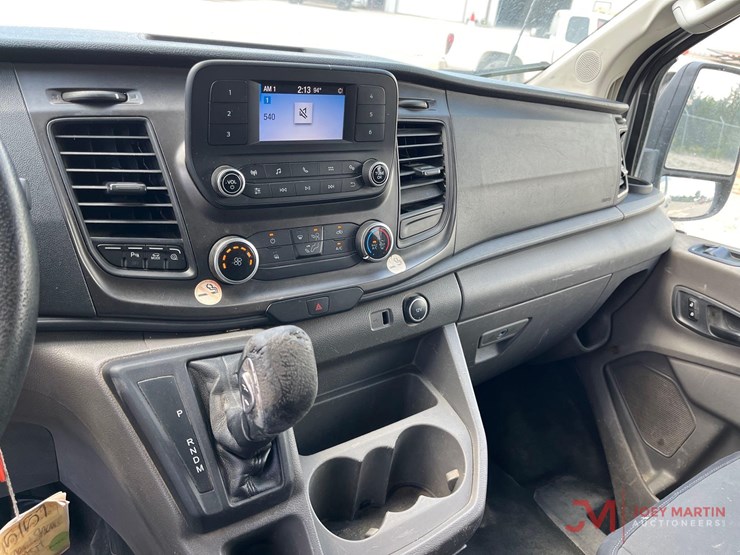 2020-ford-transit-image-18