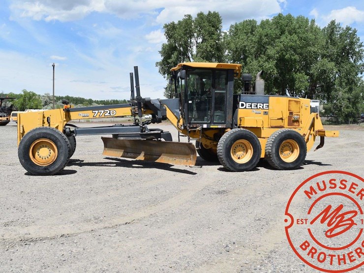 2008-deere-772d-image-5