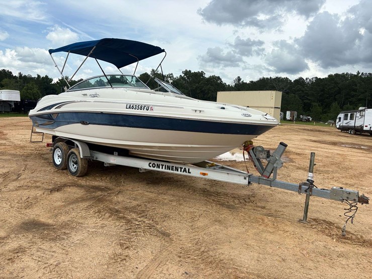 2004-sea-ray-220sd-ski-boat-w/-trailer-image-4