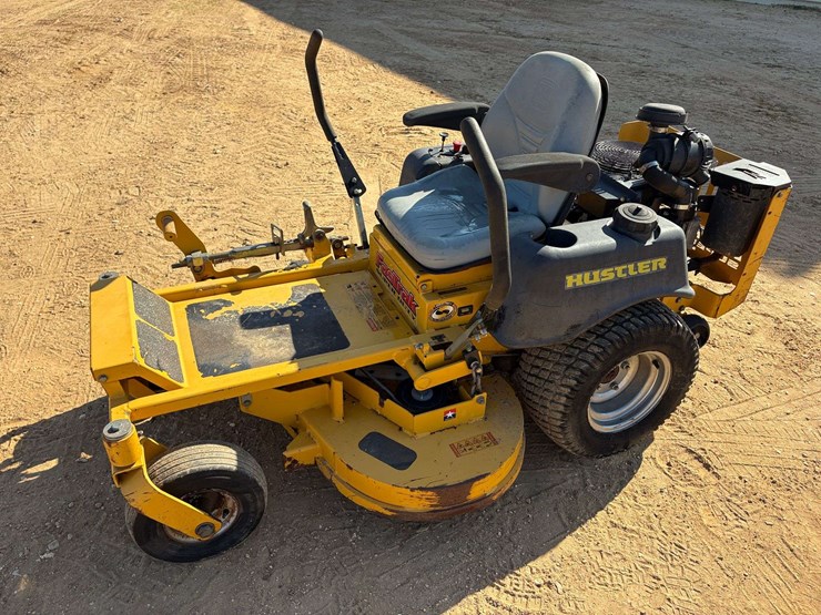 hustler-fastrack-42"-super-duty-zero-turn-mower-image-1