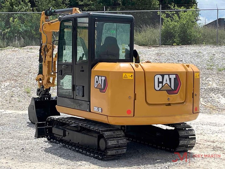 2022-caterpillar-305.5e2-image-1