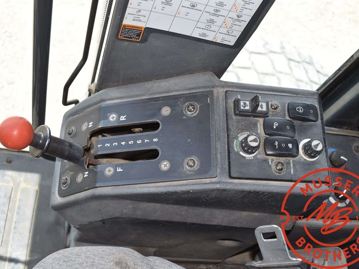 2008-deere-772d-image-74