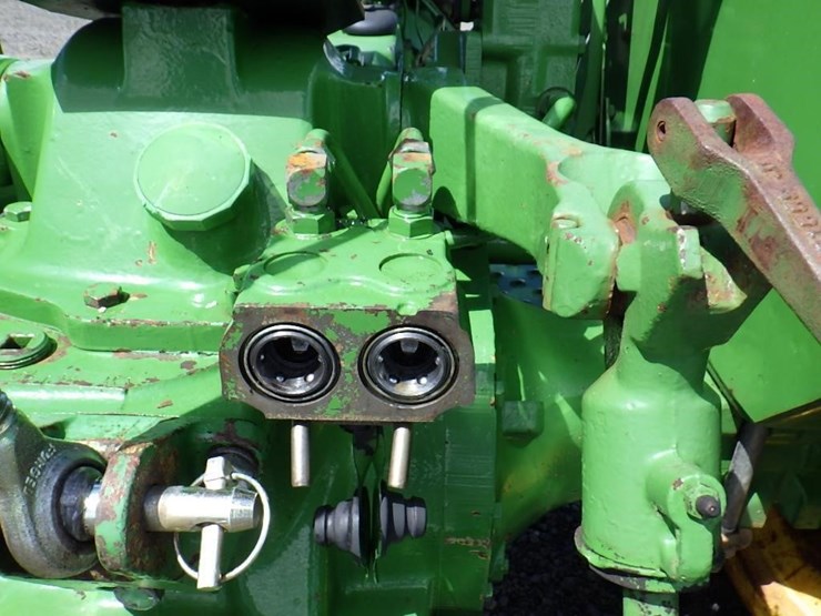 john-deere-2040-image-20