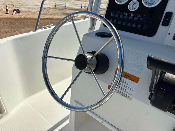 2002-hydra-sports-20'-center-console-boat-w/-tandem-axle-trailer-image-21