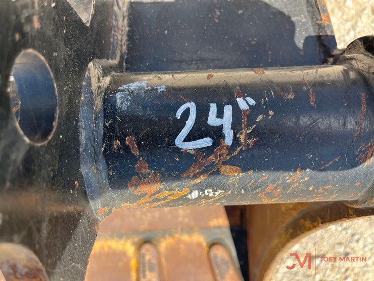 john-deere-24-image-6