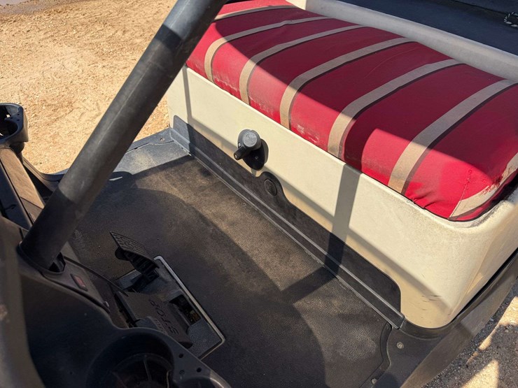 club-car-gas-golf-cart-image-9