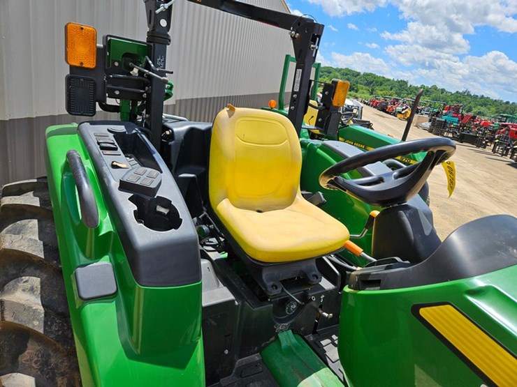john-deere-4066m-image-27