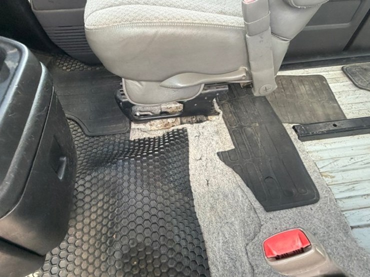 2013-chevrolet-express-3500-image-47