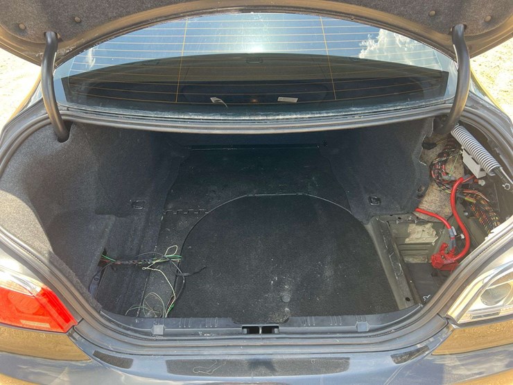 2010-bmw-535i-4-door-sedan-(171,524-miles)-image-16