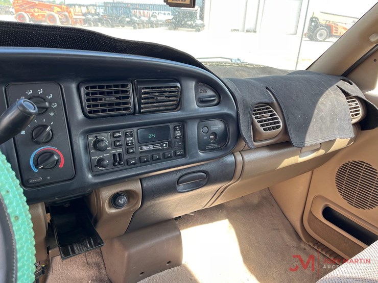1998-dodge-ram-3500-image-18