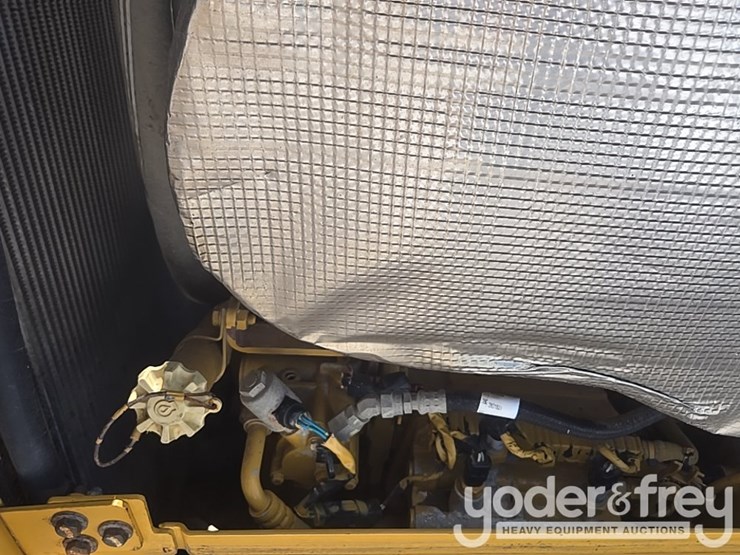2019-caterpillar-d6t-lgp-image-36