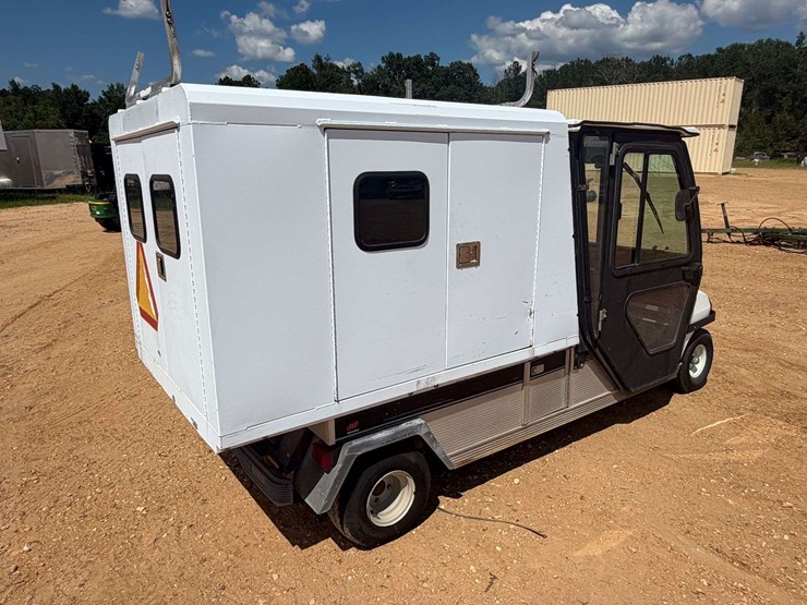 2005-club-carry-all-zmt-utility-cart-image-3