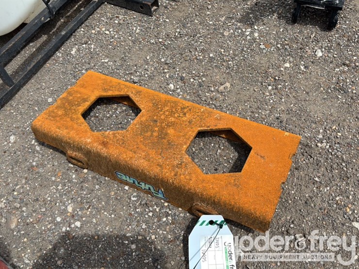 dingo-mounting-plate-to-suit-mini-skidsteer-image-3