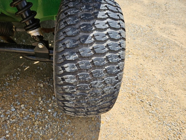 2011-john-deere-gator-image-10