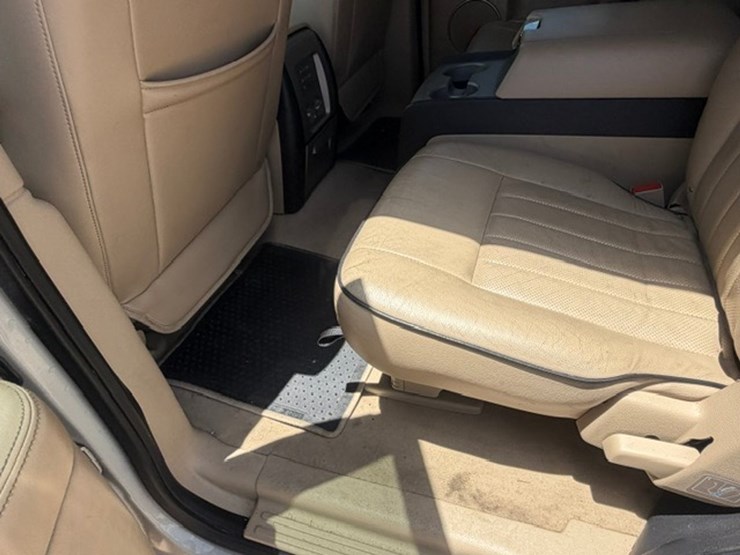 2005-lincoln-navigator-image-27