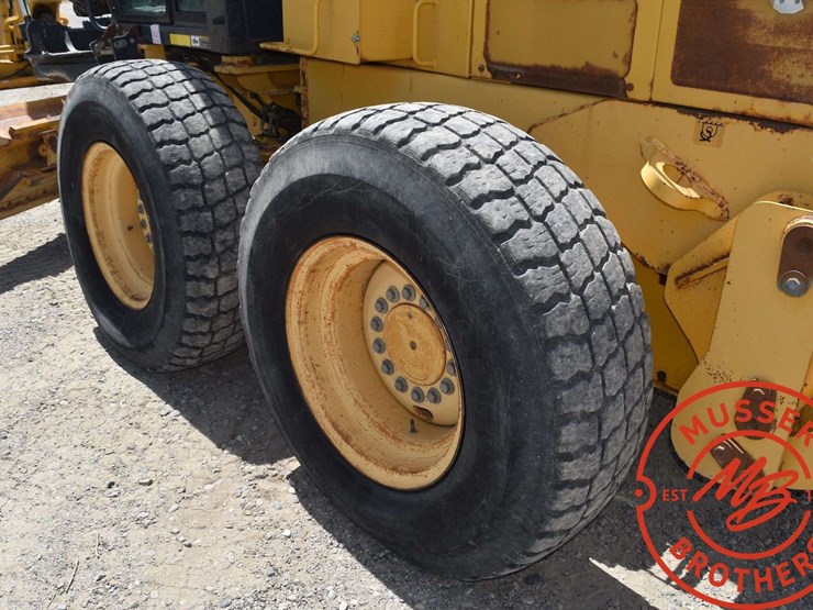2008-deere-772d-image-47