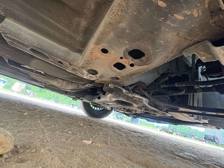 2019-nissan-versa-sedan-s-plus-(121,518-miles)-image-8