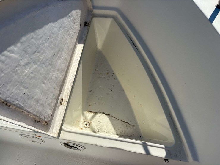2002-hydra-sports-20'-center-console-boat-w/-tandem-axle-trailer-image-15