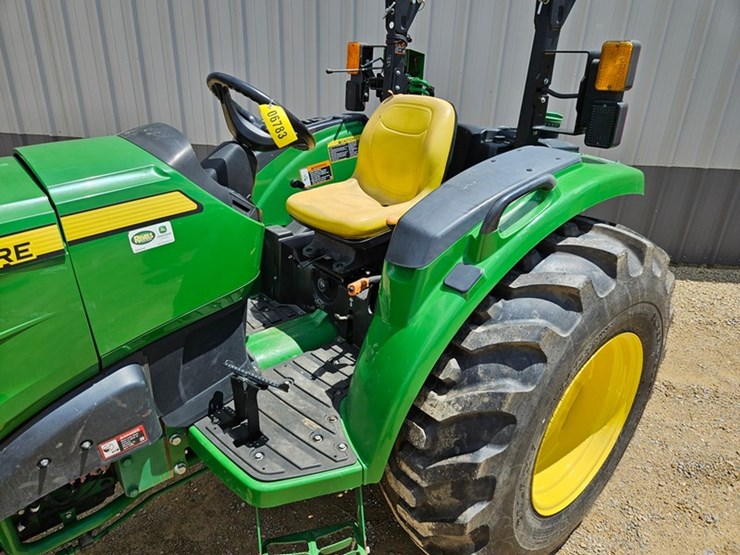john-deere-4066m-image-28