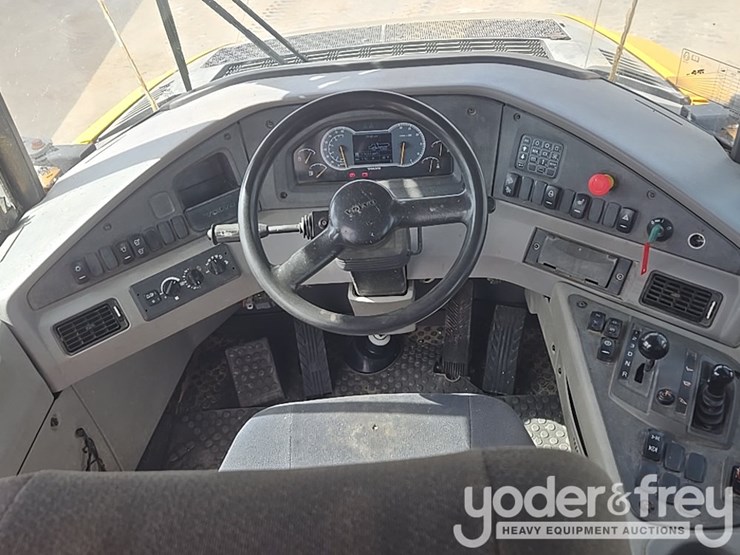 2020-volvo-a25g-image-56