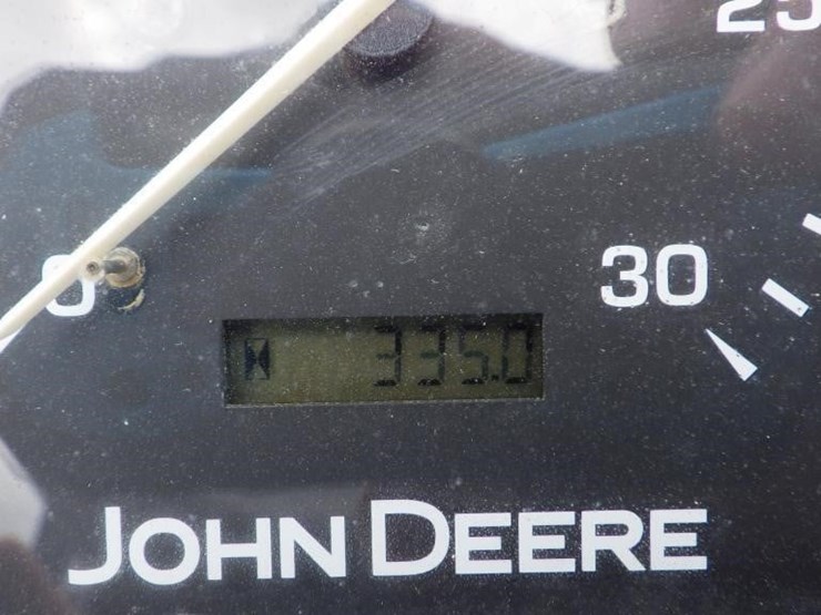 john-deere-3032e-image-31