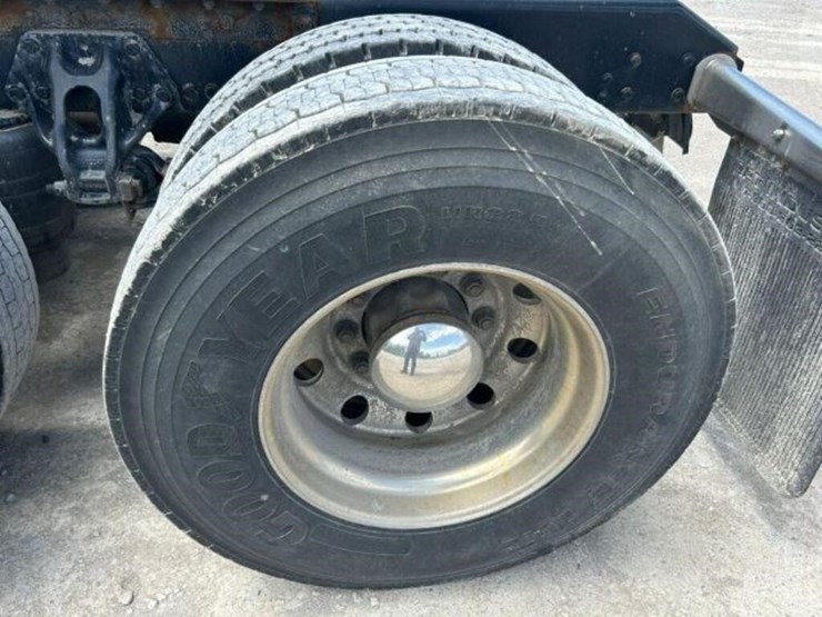 2020-kenworth-t680-image-68