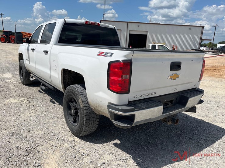 2015-chevrolet-silverado-2500-image-3