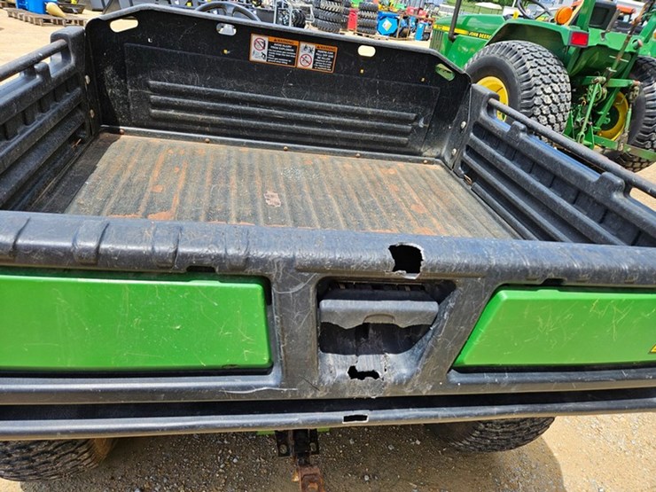 2011-john-deere-gator-image-19