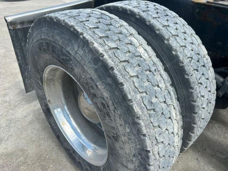 2020-kenworth-t680-image-77