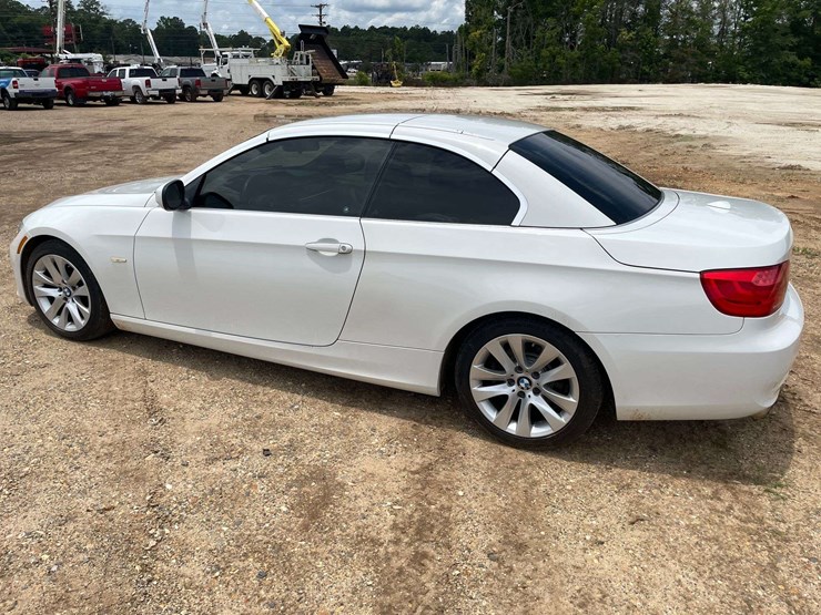 2013-bmw-328i-2-door-convertible-(116,730-miles)-image-2