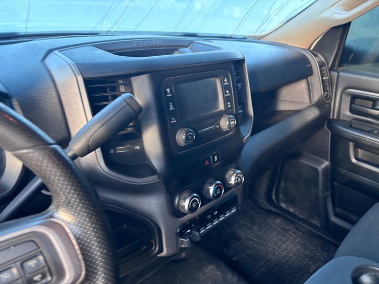 2020-dodge-ram-3500-image-10
