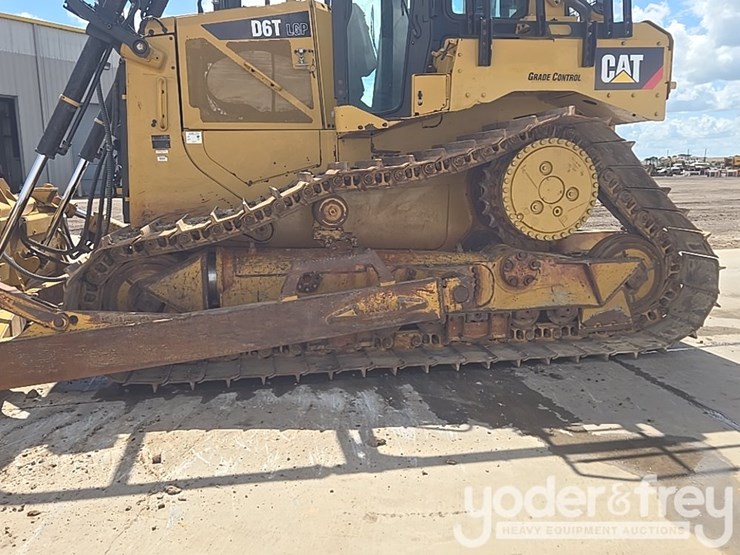 2019-caterpillar-d6t-lgp-image-10