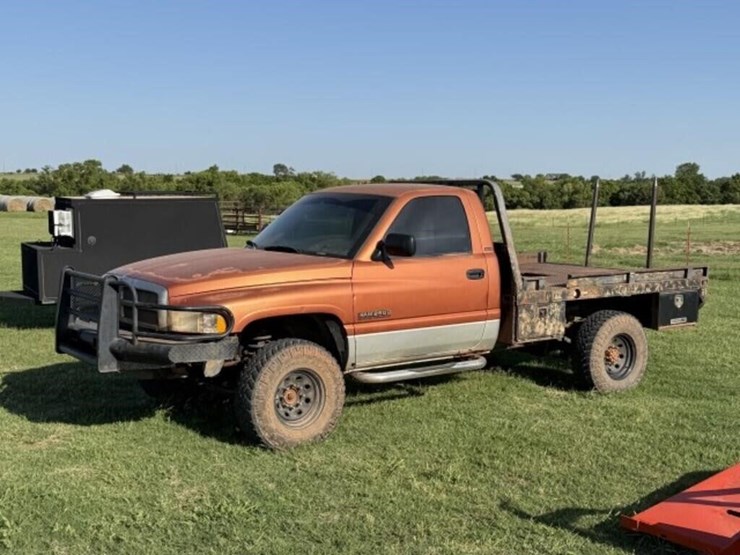2001-dodge-ram-2500-image-1