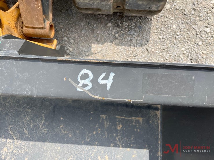 2023-deere-331g-image-5