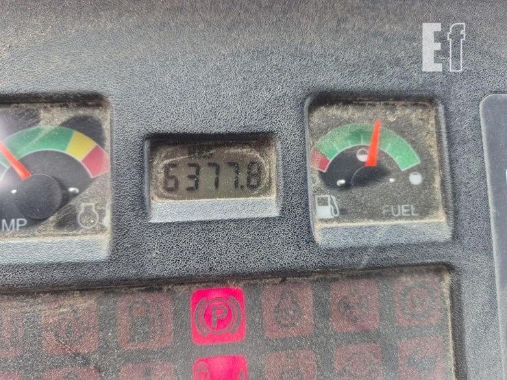 2014-bobcat-toolcat-5600-image-15