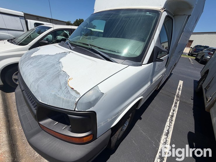 2011-chevrolet-express-g3500-image-8
