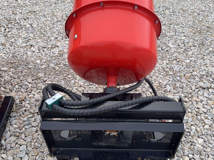 hydraulic-concrete-mixer-attachment-for-skid-steer-image-4