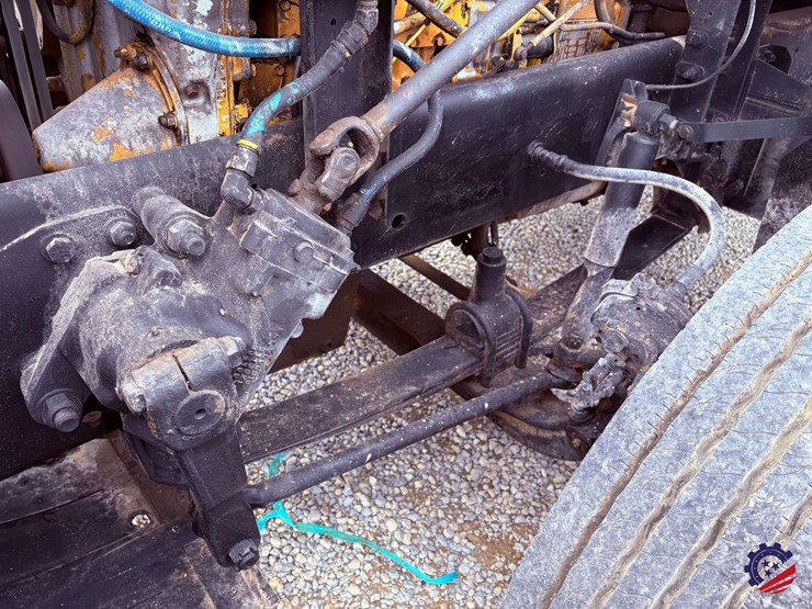 1993-freightliner-fld120-image-24
