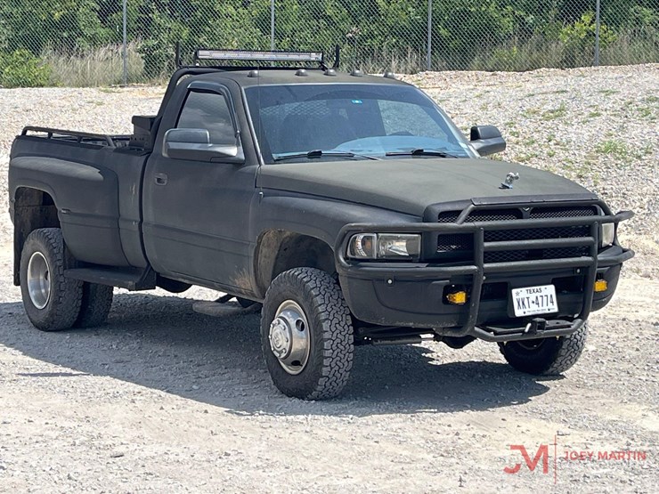 1998-dodge-ram-3500-image-1