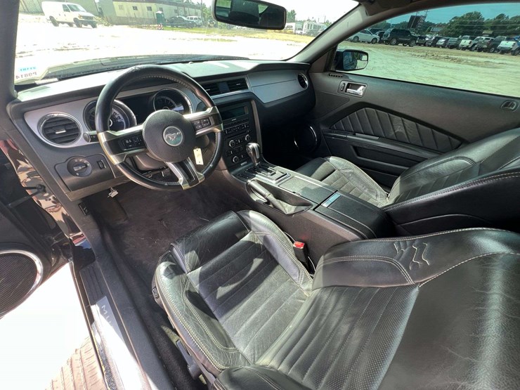 2013-ford-mustang-2-door-coupe-(245,154-miles)-image-11
