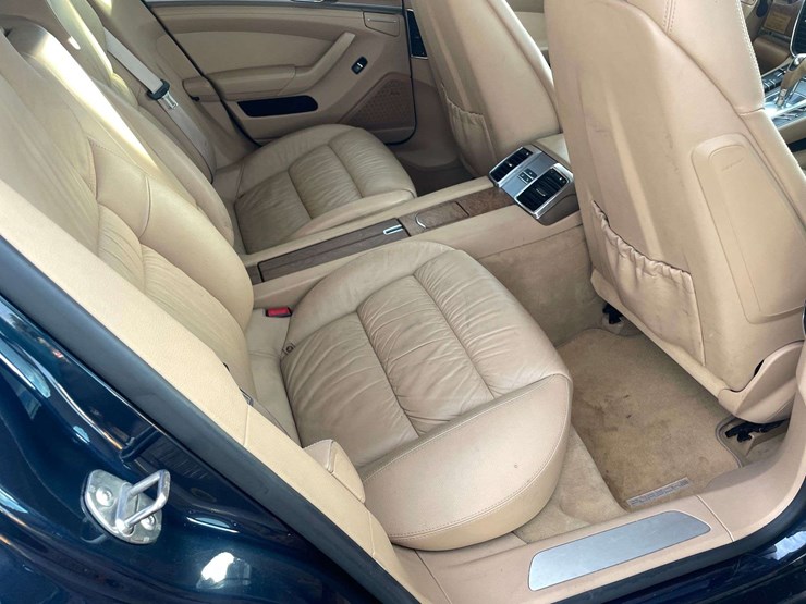 2010-porsche-panamera-s-4-door-sedan-(151,912-miles)-image-16