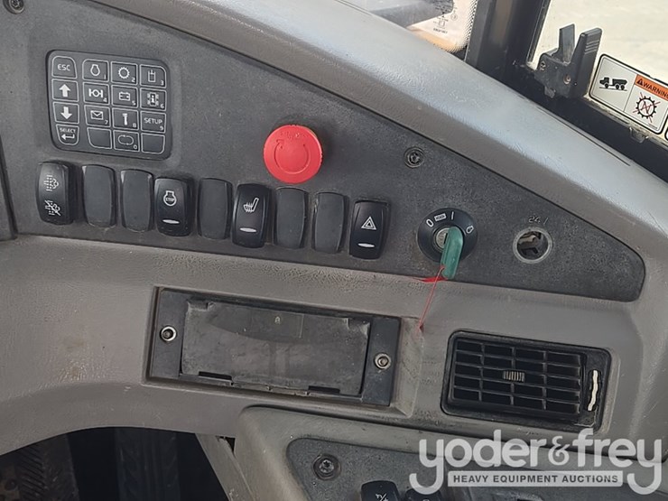 2020-volvo-a25g-image-59
