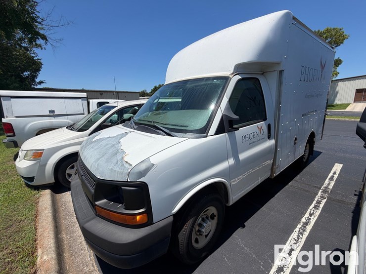 2011-chevrolet-express-g3500-image-1