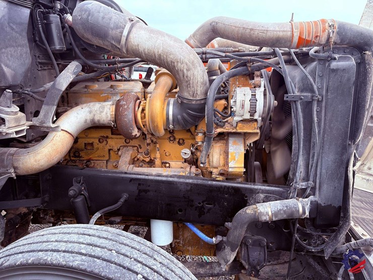 1993-freightliner-fld120-image-30
