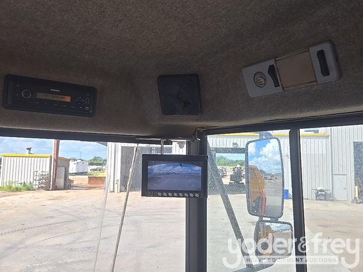 2020-volvo-a25g-image-54