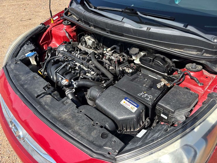 2017-hyundai-accent-4-door-hatchback-(116,839-miles)-image-24