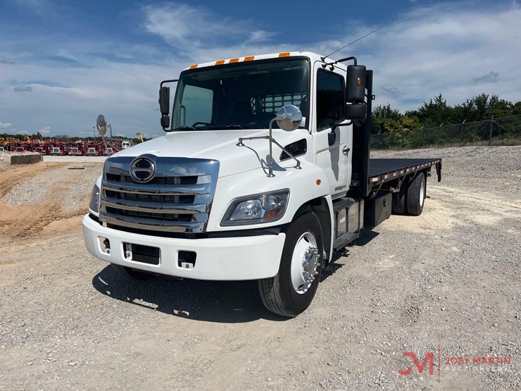 hino-338-image-4